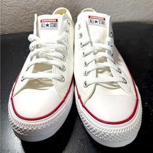 Converse All Star Low Top Sneakers
Unisex, men’s US size 12